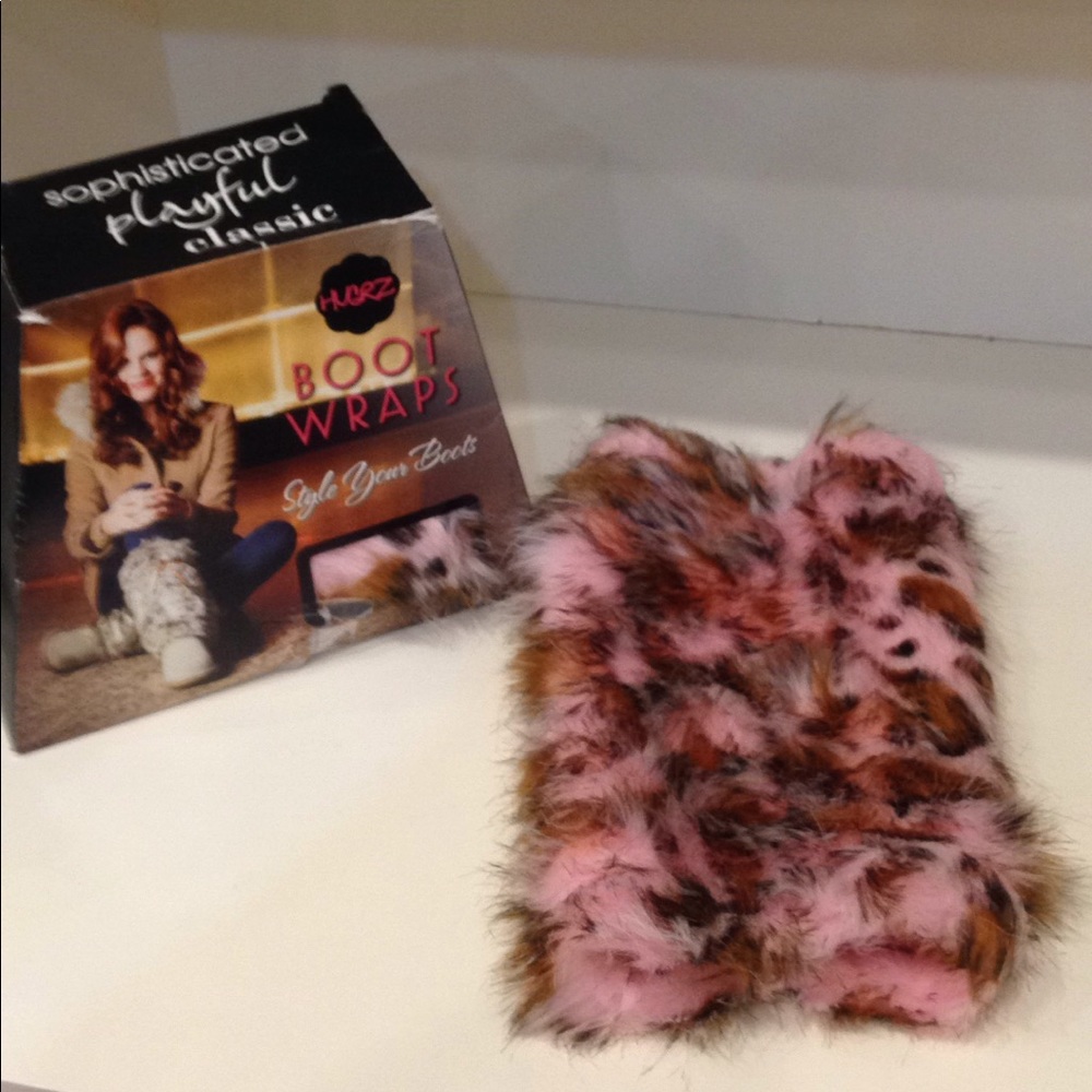 Hugrz Boot Wrap in Faux Pink Leopard